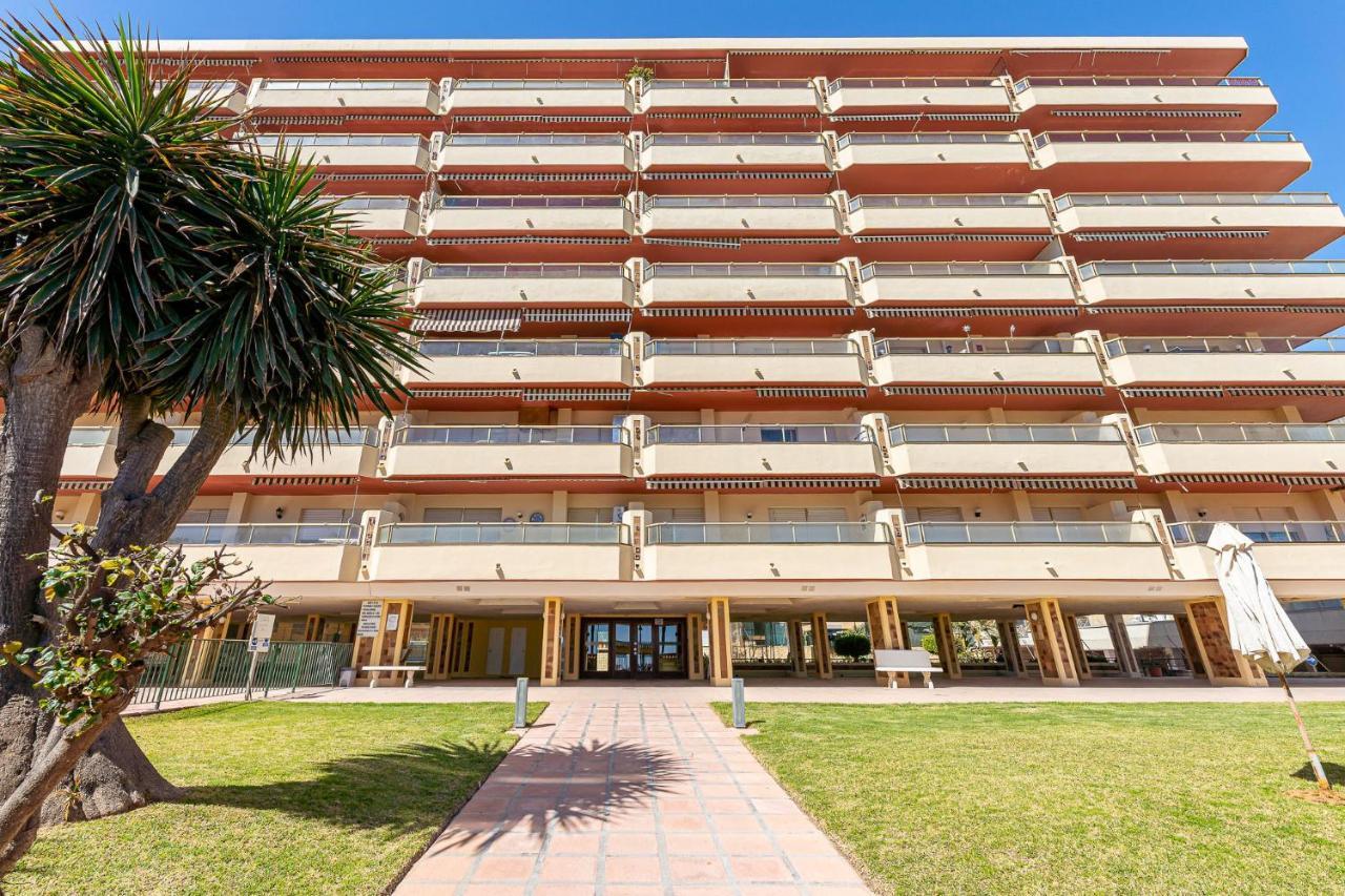 797 Holiday Rentals - Amplio Piso Con Terraza En Primera Linea De Playa Torremolinos Eksteriør bilde