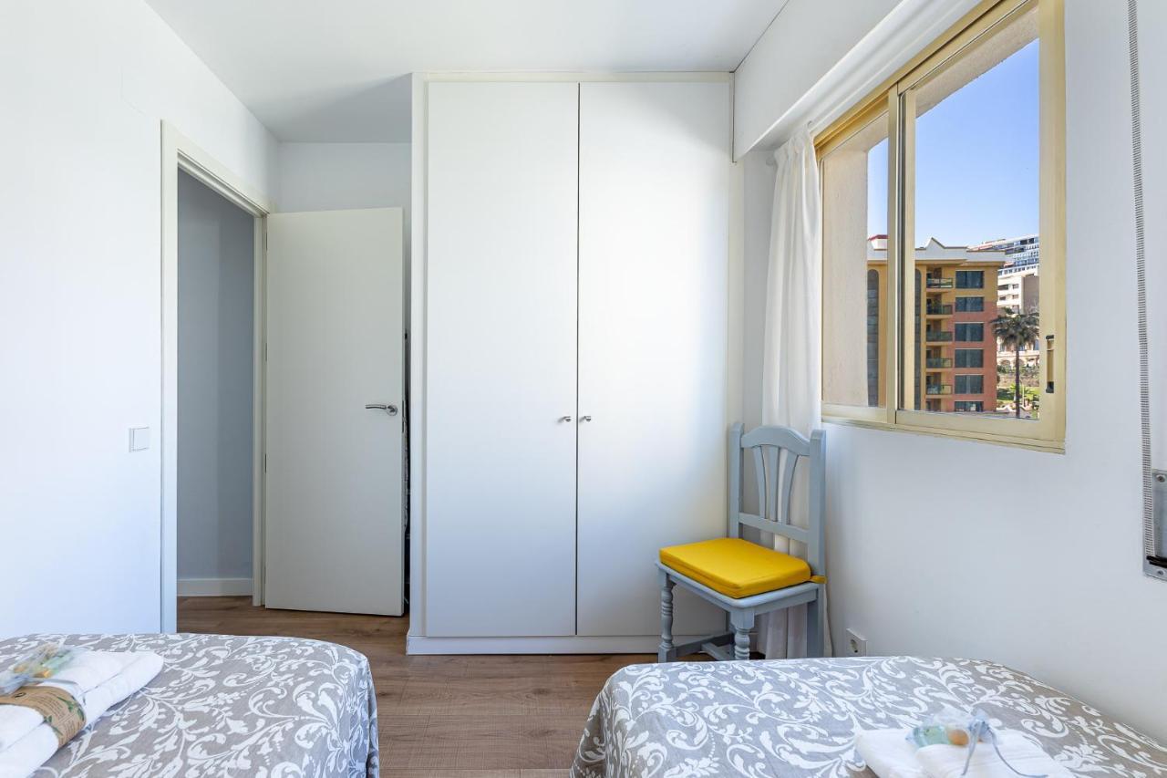 797 Holiday Rentals - Amplio Piso Con Terraza En Primera Linea De Playa Torremolinos Eksteriør bilde